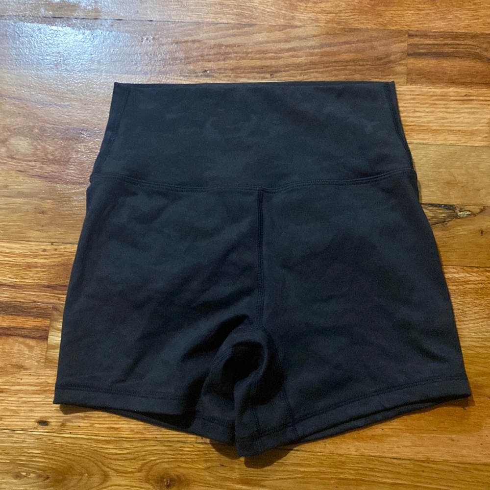 Til You Collapse effortless black camo scrunch shorts
